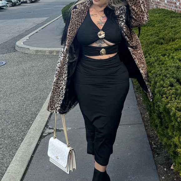 Dresses & Skirts - Leopard Print Coat with Black Dress and Tan Hat